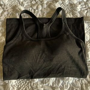 Grey lululemon tank w/ built in bra: size 6